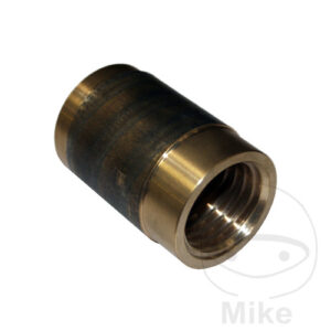 Porter l'écrou longtemps à droite. 5 mm