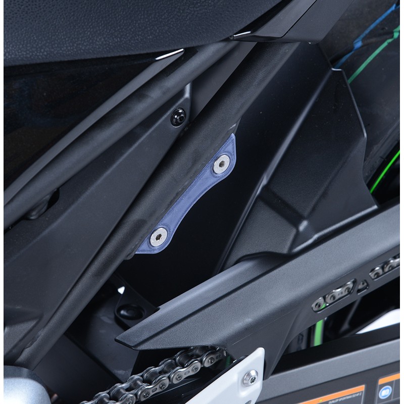 Cache orifice reposes-pieds R&G RACING noir Kawasaki Z900 Cache orifice reposes-pieds R&G RACING noir Kawasaki Z900 – Image 3
