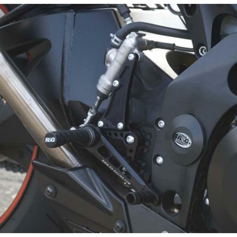 Commandes reculées R&G RACING noir Suzuki GSX-R1000 Commandes reculées R&G RACING noir Suzuki GSX-R1000