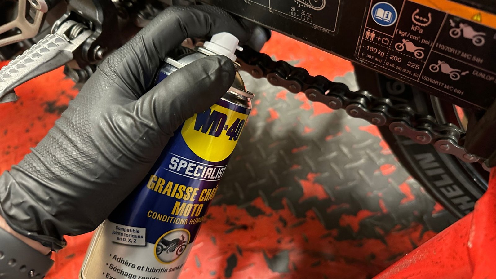 Comment entretenir sa chaîne moto