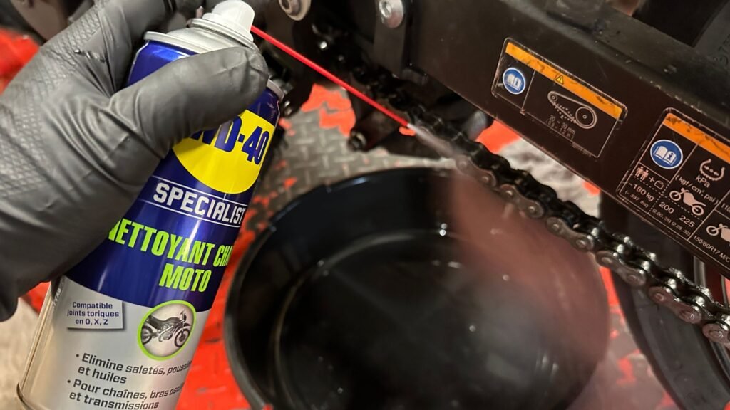 Comment entretenir sa chaîne moto